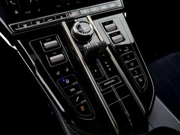Aston Martin V8 S Coupe — photo 18
