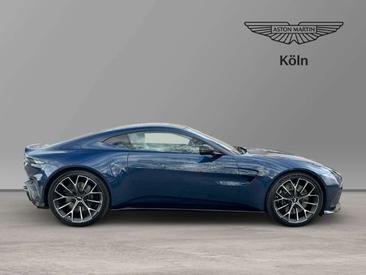 Aston Martin Vantage V8 — photo 13