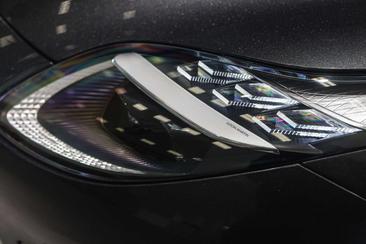 Aston Martin DB12 V8 — photo 5