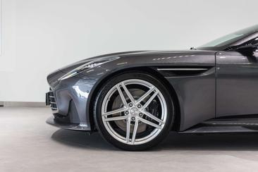 Aston Martin DB12 V8 — photo 6
