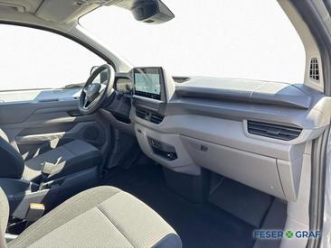 Volkswagen Transporter — photo 11