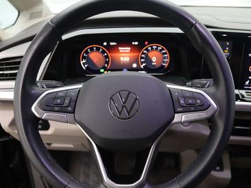 Volkswagen Multivan Life — photo 17