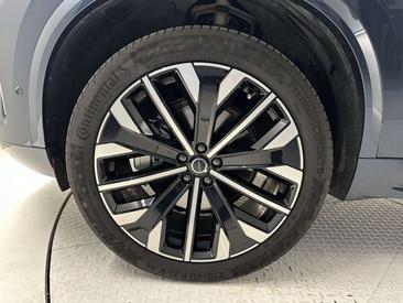 Volvo XC90 B5 Plus — photo 9