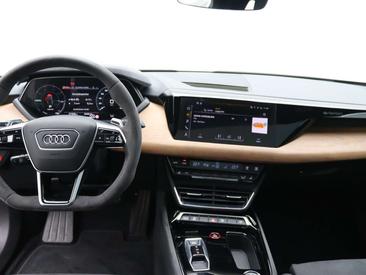 Audi E-tron GT — photo 16