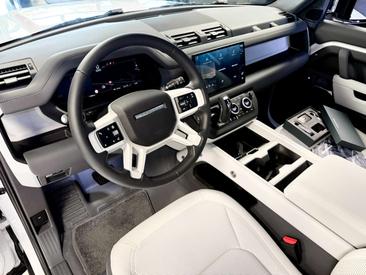Land Rover Defender 90 D200 S — photo 11