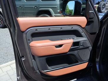 Land Rover Defender 110 OCTA EDITION Pano-el.AHK-ACC-HeadUp Grey — photo 13