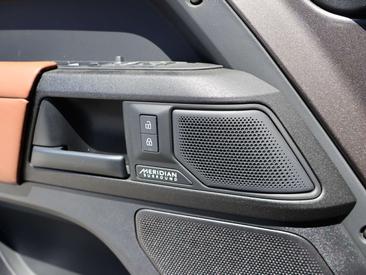 Land Rover Defender 110 OCTA EDITION Pano-el.AHK-ACC-HeadUp Grey — photo 14