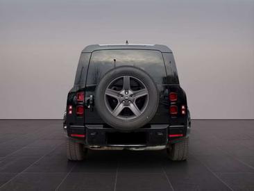 Land Rover Defender 110 D250 X-DYNAMIC SE PANORAMA BLACK PACK — photo 6