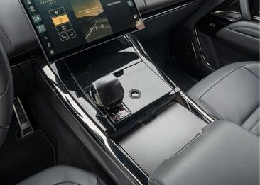 Land Rover Range Rover Sport SV — photo 32