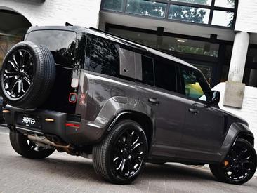 Land Rover Defender 110 4.4 V8 P635 — photo 8