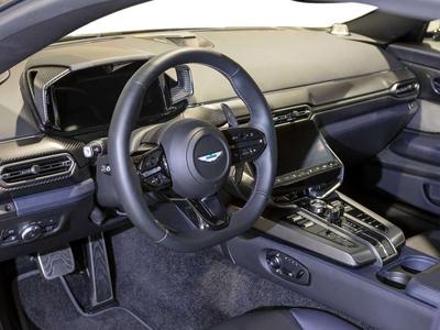 Aston Martin V12 Vanquish