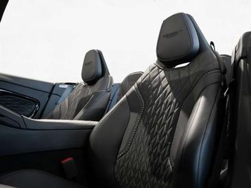 Aston Martin DB12 Volante — photo 10
