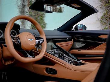 Aston Martin Volante V8 4.0 680ch — photo 12