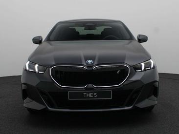 BMW I5 M Sport EDrive40 — photo 3