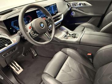 BMW XM — photo 15