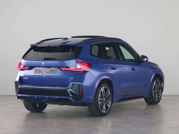 BMW IX1 EDrive20 — photo 5