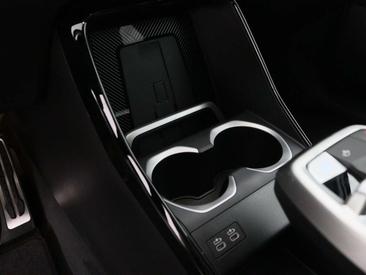 BMW IX1 EDrive20 — photo 13