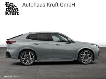 BMW IX2 M Sport EDrive20 — photo 7