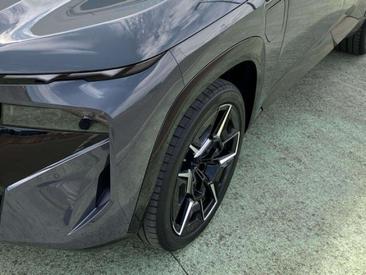 BMW XM 50e — photo 6