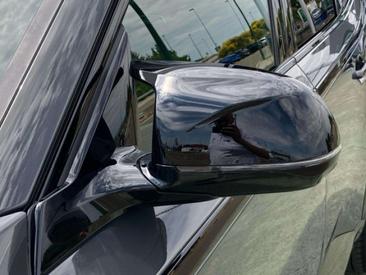 BMW XM 50e — photo 19