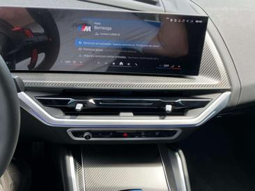 BMW XM 50e — photo 20