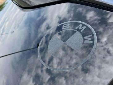 BMW XM 50e — photo 22