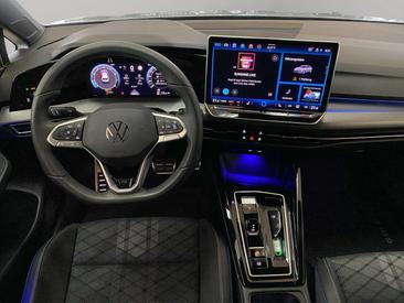 Volkswagen Golf R-Line — photo 9