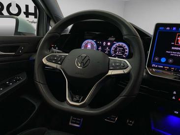 Volkswagen Golf R-Line — photo 10