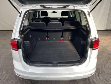 Volkswagen Touran TSI — photo 13
