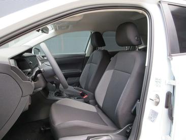 Volkswagen Polo — photo 10