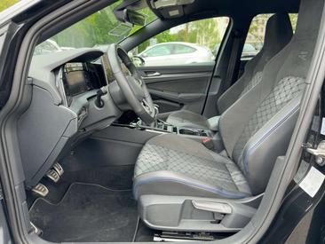 Volkswagen Golf R-Line — photo 4