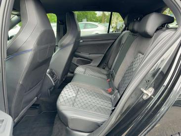Volkswagen Golf R-Line — photo 5
