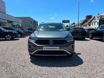 Volkswagen T-Roc TSI Life — photo 2