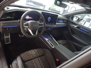 Volkswagen Passat 4Motion R-Line — photo 10