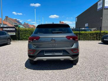 Volkswagen T-Roc TSI Life — photo 6