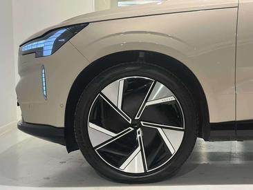 Volvo XC60 Twin Motor — photo 3