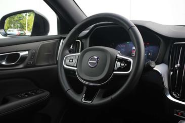 Volvo V60 T8 Recharge Plus — photo 11