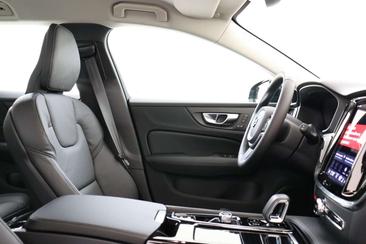 Volvo V60 T8 Recharge Plus — photo 7