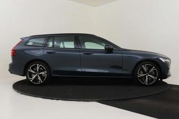 Volvo V60 T8 Recharge Plus — photo 12