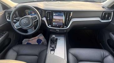 Volvo V60 B4 Core — photo 6