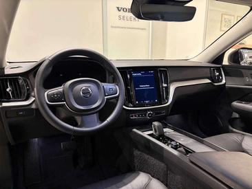 Volvo V60 B4 Black — photo 3