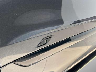 Bentley Bentayga V8 Black Edition — photo 2