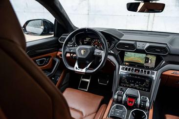 Lamborghini Urus S — photo 10