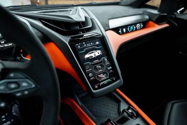 Lamborghini Revuelto — photo 14