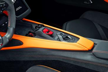 Lamborghini Revuelto — photo 15