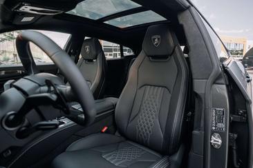 Lamborghini Urus SE — photo 17