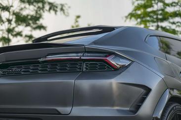 Lamborghini Urus SE — photo 28