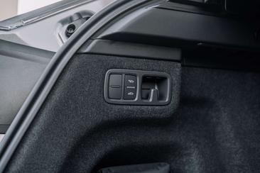 Lamborghini Urus SE — photo 33