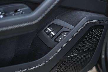 Lamborghini Urus SE — photo 37