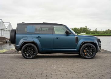 Land Rover Defender 110 4.4 P635 Octa Sargasso Blue Satin - Carbon Bleu — photo 19